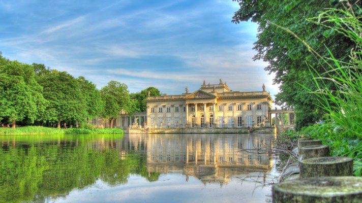 Summer palace at Łazienki park [photo: Alexander Teglund]